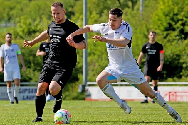 Zweiter Doppelpack in Folge: Johannes ... FC Wehr-Brennet auf die Siegerstrae.  | Foto: Matthias Konzok