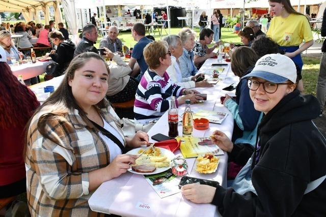 Immer mehr Besucher: Spargel-und Erdbeerfest gedeiht prchtig