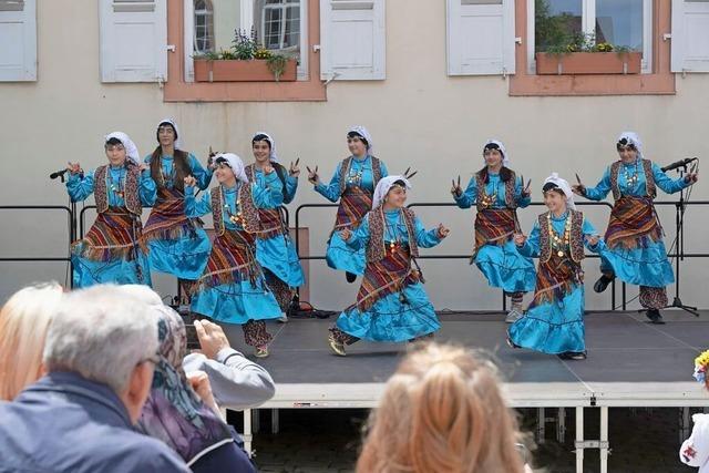 Sich kennenlernen und entdecken: Internationales Fest in Mllheim erhlt guten Zuspruch