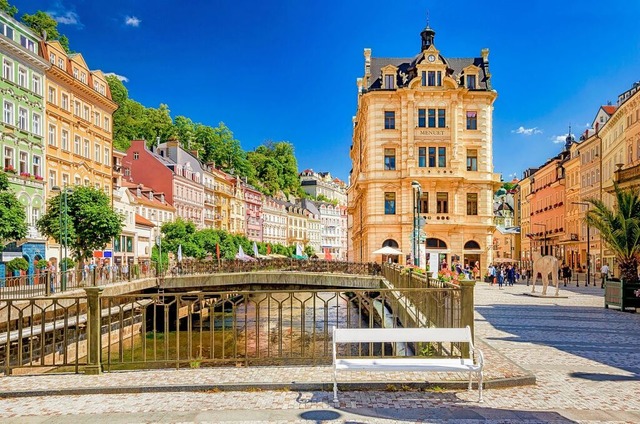 Kurstadt Karlsbad mit prachtvoller Architektur | Foto: Mojolo Kurstadt Karlsbad mit prachtvoller Architektur | Foto: Mojolo