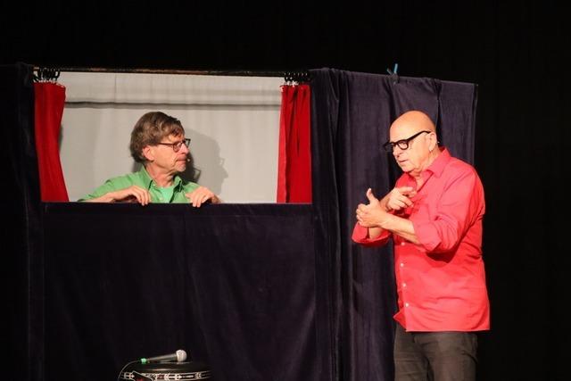 Heinz-Erhard-Show begeistert Lahrer Publikum im Stiftsschaffneikeller mit Humor und Slapstick