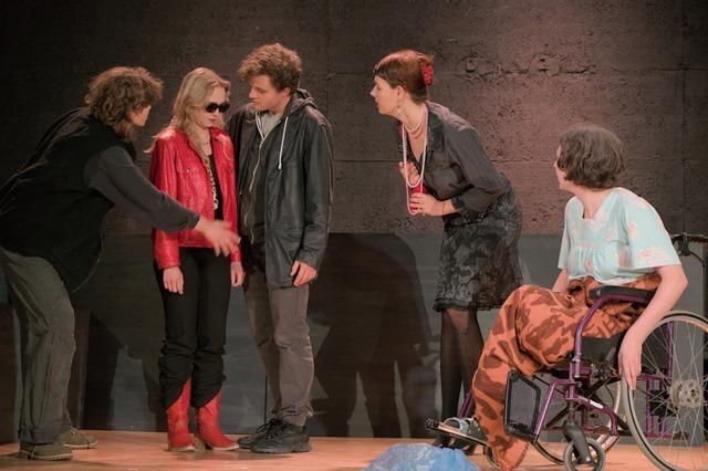 Gegen eindeutige Schuldlogiken: Dea Lohers "Unschuld" mit der Theatergruppe Mundwerk in Freiburg