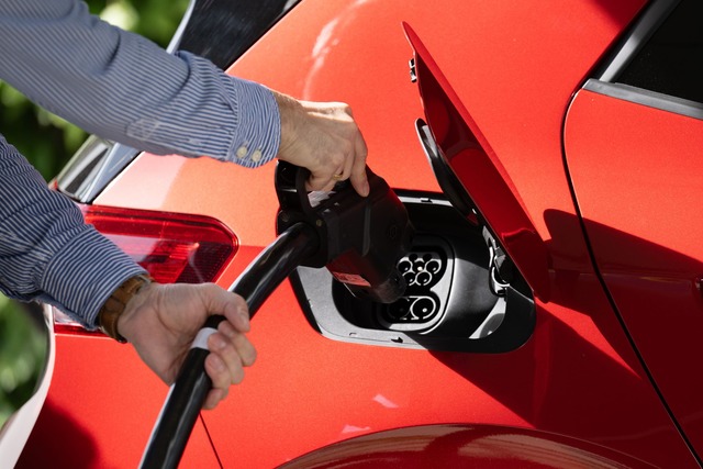 Elektroautos deutscher Marken - hier e...and einen sehr guten Ruf. (Archivbild) | Foto: Sebastian Kahnert/dpa Elektroautos deutscher Marken - hier e...and einen sehr guten Ruf. (Archivbild) | Foto: Sebastian Kahnert/dpa