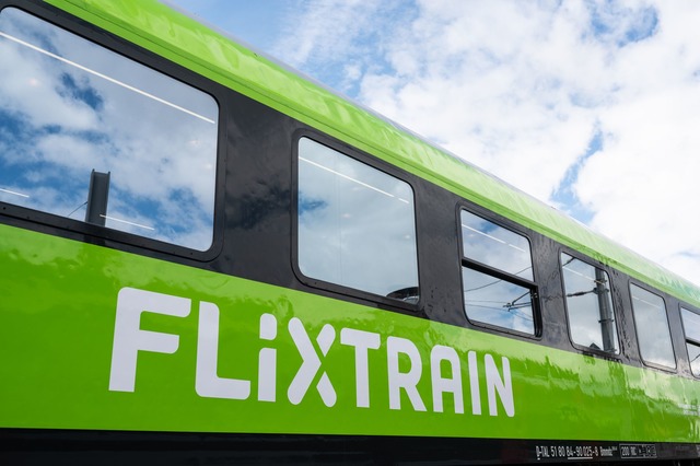 Seit 2017 ist Flixtrain einer der weni...chen Bahn im Fernverkehr. (Archivbild) | Foto: Marius Becker/dpa Seit 2017 ist Flixtrain einer der weni...chen Bahn im Fernverkehr. (Archivbild) | Foto: Marius Becker/dpa