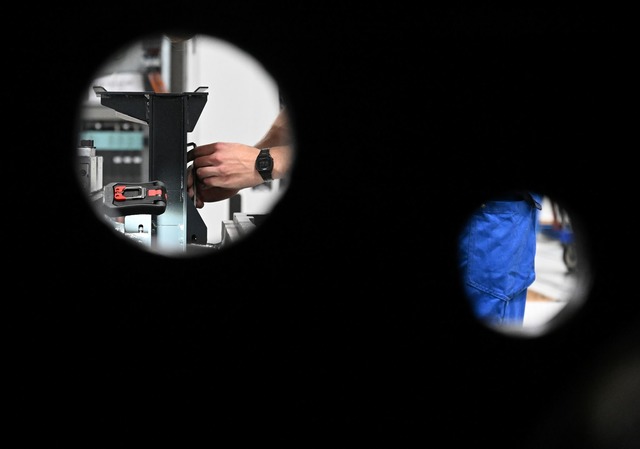 Viele Maschinenbauer im Land rechnen m...enabbau angek&uuml;ndigt. (Symbolbild)  | Foto: Bernd Wei&szlig;brod/dpa