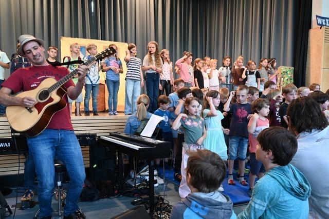 Pfaffenweiler feiert Musical-Erfolg in der Batzenberghalle