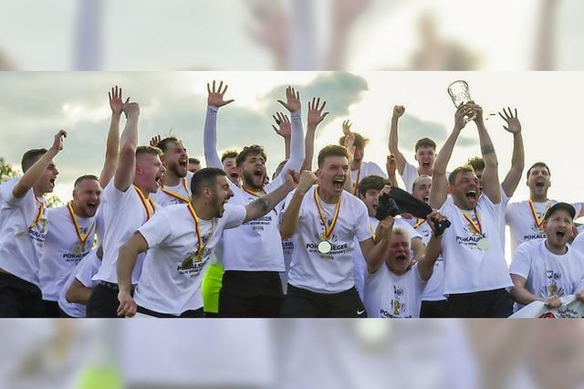 Top-Teams der Bezirksliga kmpfen im Finale um den Fuball-Bezirkspokal
