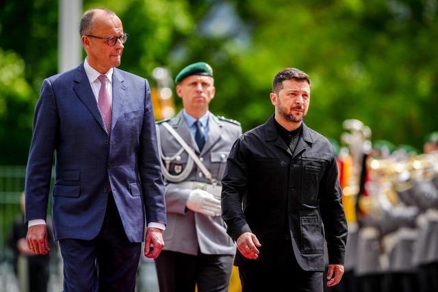 Newsblog: Selenskyj trifft Kanzler Merz in Berlin – Neue Waffen-Lieferungen?