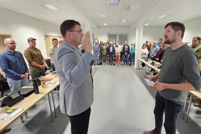 Stefan Niefenthaler ist als neuer Bürgermeister im Kleinen Wiesental vereidigt