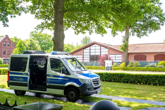 Die Miete f&uuml;r die Reithalle bel&auml;uft sich auf rund 3,6 Millionen Euro.  | Foto: Sina Schuldt/dpa