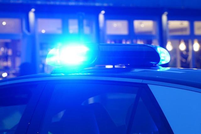 Alkoholisierter Autofahrer baut Unfall an Müllheimer Olivenkreisel