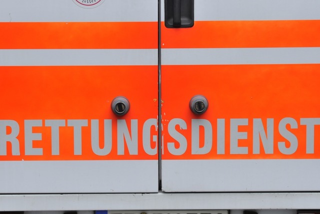 Die Besatzung eines Rettungswagen ist ...reiburer Innenstadt attackiert worden. | Foto: Ingo Schneider Die Besatzung eines Rettungswagen ist ...reiburer Innenstadt attackiert worden. | Foto: Ingo Schneider