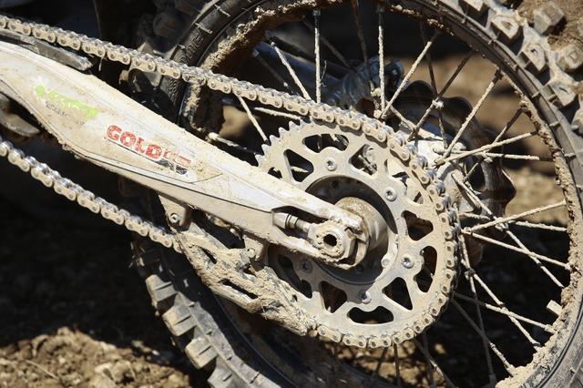 53-Jhriger in Breitnau mit Motocross-Motorrad ohne Fahrerlaubnis und Versicherung unterwegs