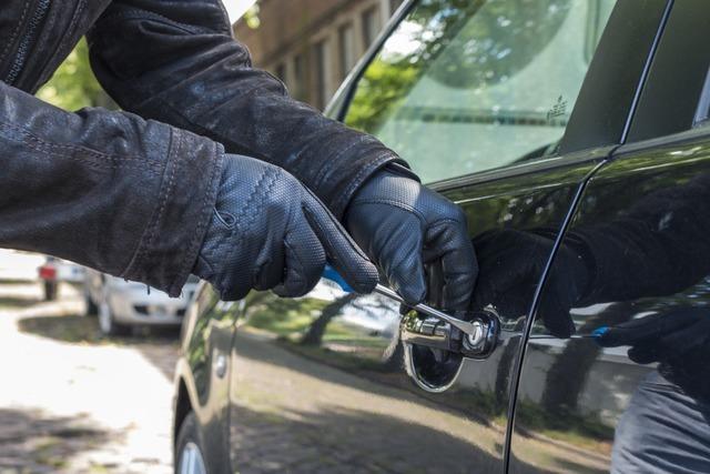 In Löffingen haben Diebe Geld aus zwei Autos gestohlen