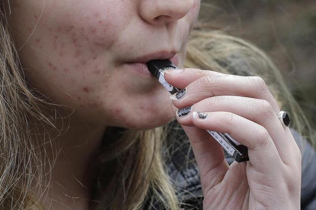 Jugend unter Dampf: Behörde warnt vor Vapes
