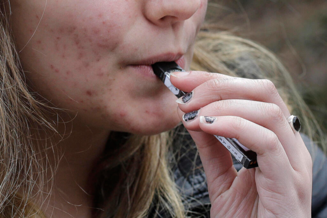 Jugend unter Dampf: Behörde warnt vor Vapes