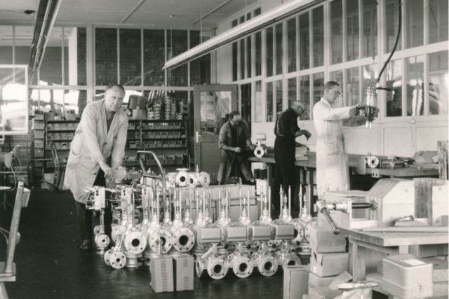 Seit 100 Jahren produziert die Firma Sauter Deutschland technische 