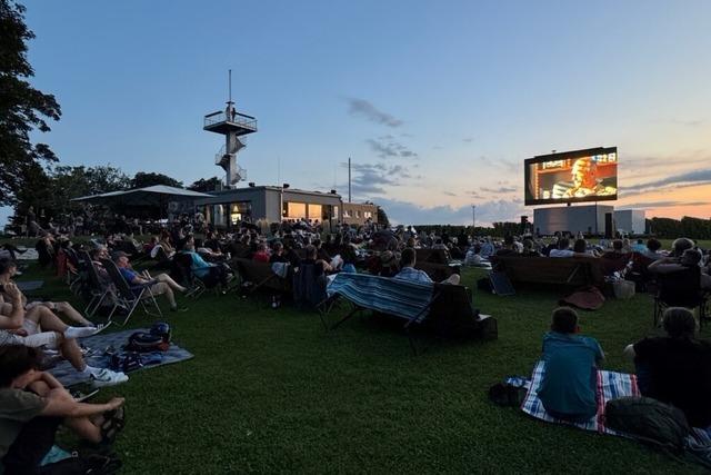 Was beim Sommernachtskino an sieben Orten in Südbaden geboten wird