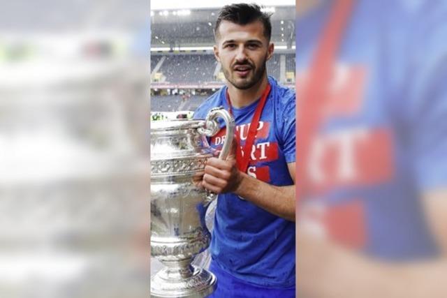 Ajeti weiß, wie sich die Trophäe anfühlt