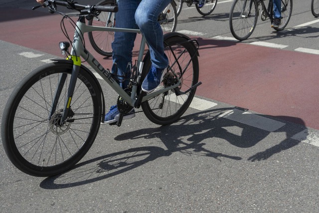 Wer kommenden Dienstag in Weil mit dem Fahrrad unterwegs ist, wird belohnt. | Foto: Stefan Puchner (dpa) Wer kommenden Dienstag in Weil mit dem Fahrrad unterwegs ist, wird belohnt. | Foto: Stefan Puchner (dpa)