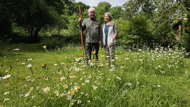 Kurt und Marina Greiner lassen auch pr...n botanischer Spaziergang hier vorbei. | Foto: Gerald Nill Kurt und Marina Greiner lassen auch pr...n botanischer Spaziergang hier vorbei. | Foto: Gerald Nill
