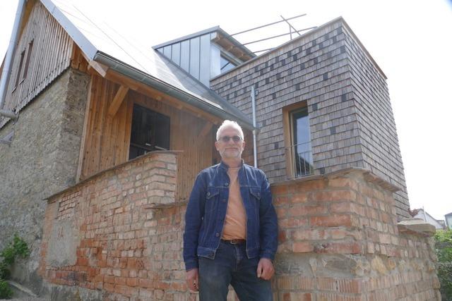 Architekt Gerhard Zickenheiner hat in Lrrach eine alte Scheune im Selbstversuch nachhaltig umgebaut