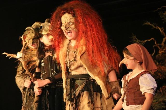 Die "Kleine Hexe" bringt Magie ins Basler Kindertheater