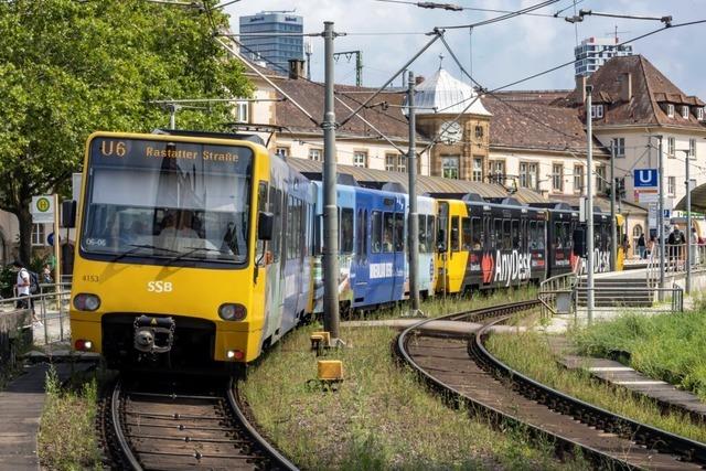 14-Jährige wird in Stuttgart an Gleisübergang von Stadtbahn erfasst und verletzt