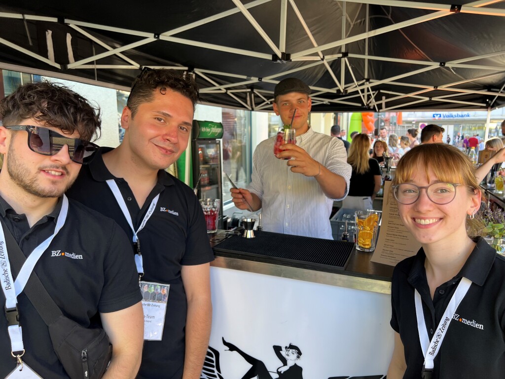 Lounge, DJ, Cocktailbar und 360-Grad-Videoplattform fr Instagram: Die BZ hat - gemeinsam mit ihren Partnern Modebox und Autohaus Schmolck - eine Party auf dem Emmendinger Marktplatz geschmissen.
