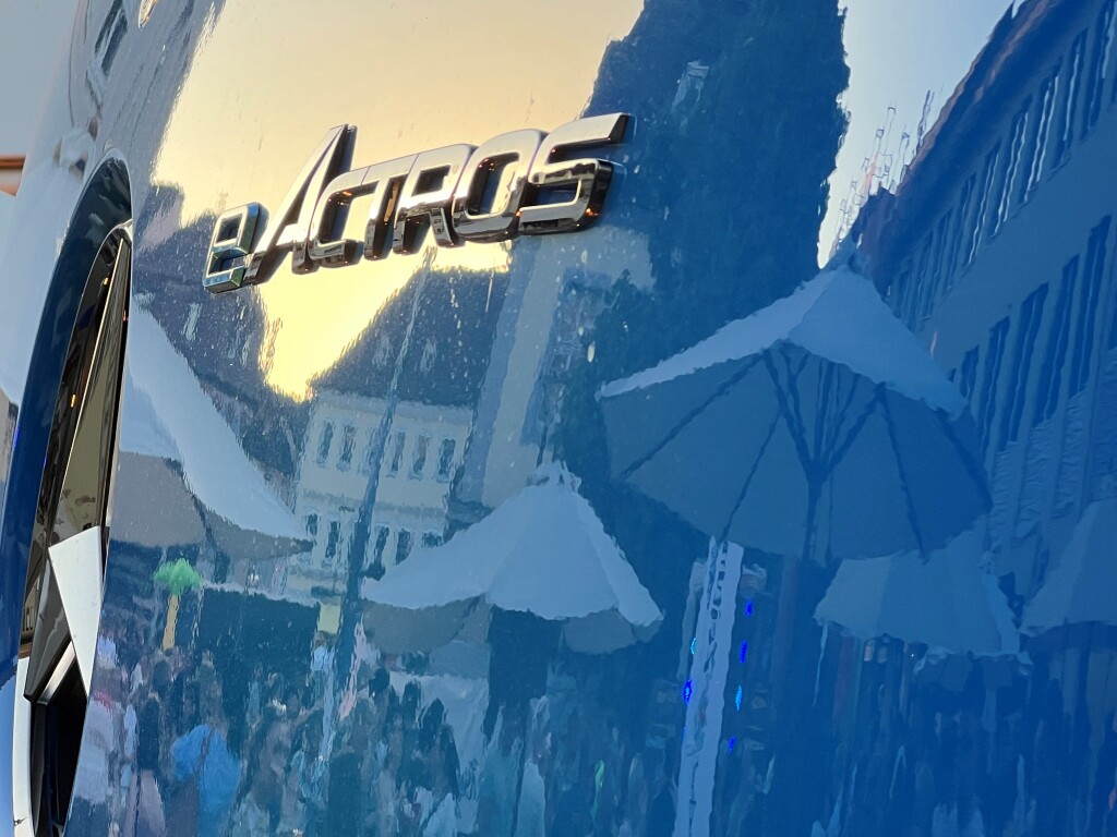 Lounge, DJ, Cocktailbar und 360-Grad-Videoplattform fr Instagram: Die BZ hat - gemeinsam mit ihren Partnern Modebox und Autohaus Schmolck - eine Party auf dem Emmendinger Marktplatz geschmissen.