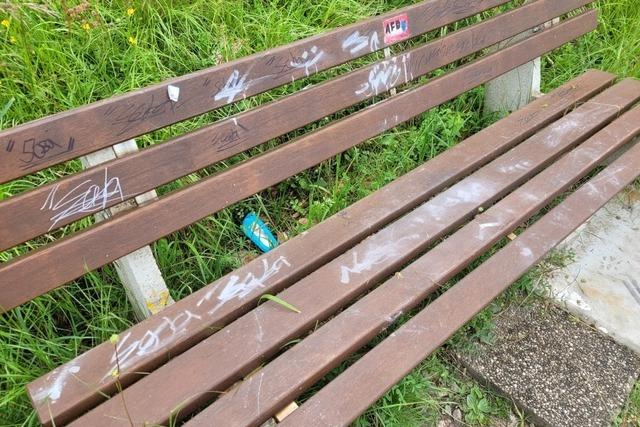 Erneute Verunstaltung der SPD-Sitzbank in Grenzach-Wyhlen sorgt für Empörung
