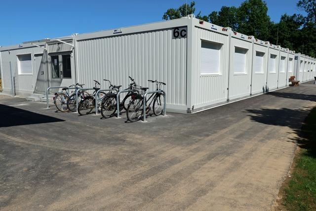 Erste Geflchtete wohnen in Stegener Containeranlage