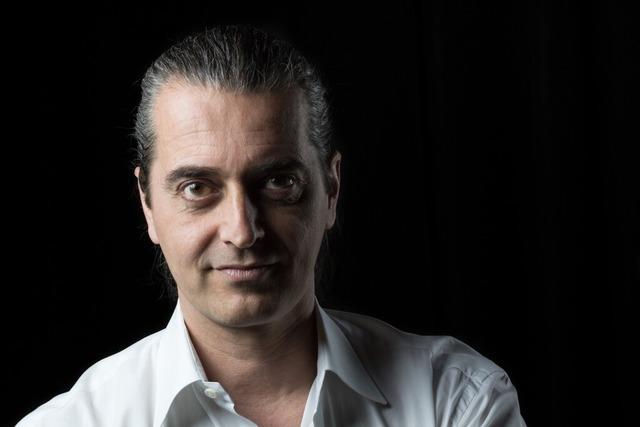 Dreieinhalb Stunden Programm: Der Kabarettist Hagen Rether im Freiburger Konzerthaus