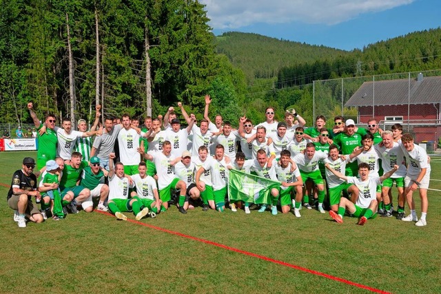 Der Meister jubelt: Der FC Brigachtal ...r kommenden Saison in der Bezirksliga. | Foto: Wolfgang Scheu Der Meister jubelt: Der FC Brigachtal ...r kommenden Saison in der Bezirksliga. | Foto: Wolfgang Scheu