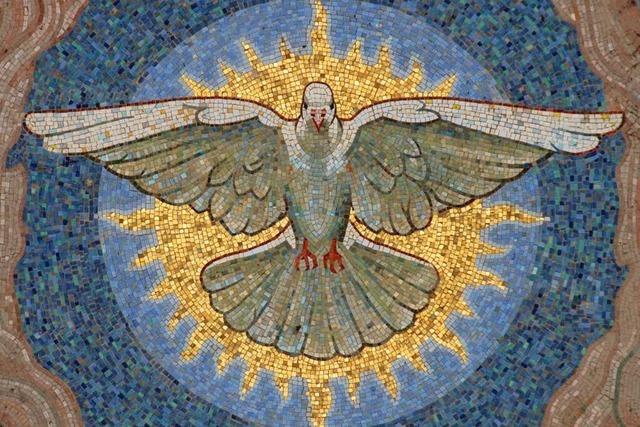 Religionspädagogin über Pfingsten: "Es ist ein Teamgeist zwischen den Menschen und Gott"