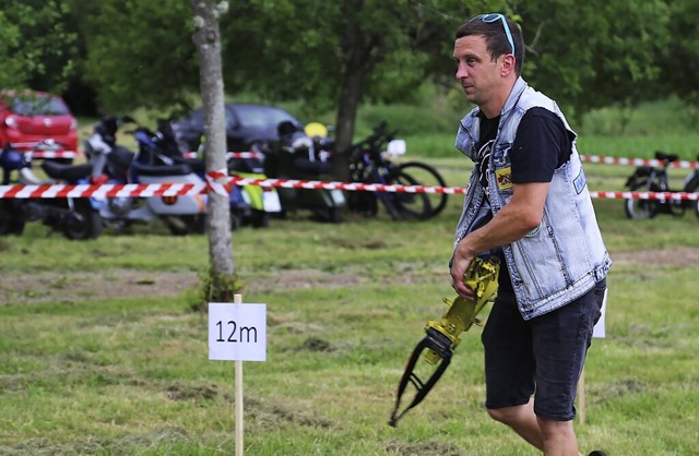 Wie weit kann der Rahmen eines Mofas g...pel wurde dies am Samstag ausprobiert.  | Foto: Sandra Decoux