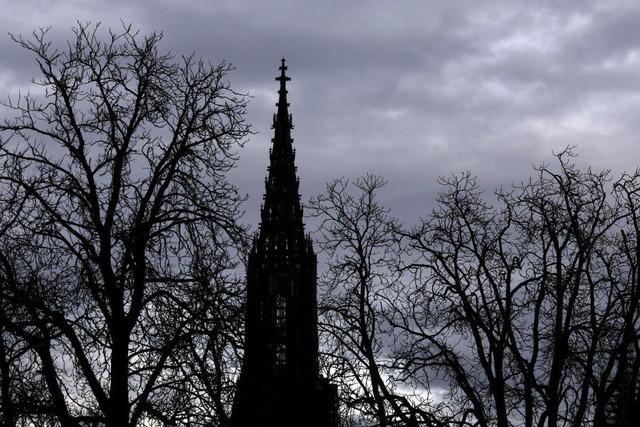 Blitz schlgt in Ulmer Mnster ein – doch es gibt vorsichtige Entwarnung
