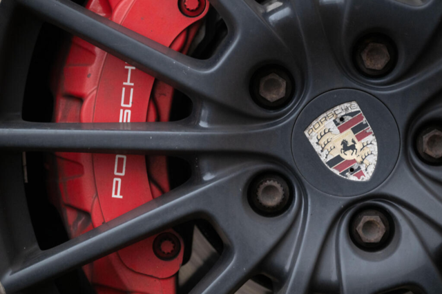 Sechs britische Porsche-Raser entgehen seit Jahren einer fnfstelligen Geldstrafe