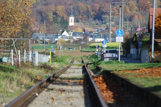 Die Kandertalbahn in Binzen mit Blick auf Rümmingen | Foto: Thomas Loisl Mink Die Kandertalbahn in Binzen mit Blick auf Rümmingen | Foto: Thomas Loisl Mink