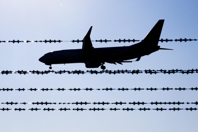 Ein Mann ist am Montag zurück von Fran... aufgegriffen worden war. (Symbolfoto) | Foto: Julian Stratenschulte (dpa) Ein Mann ist am Montag zurück von Fran... aufgegriffen worden war. (Symbolfoto) | Foto: Julian Stratenschulte (dpa)
