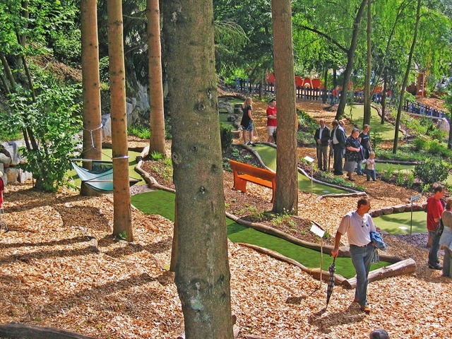 Das parkhnliche Gelnde in der Natur ldt zum Verweilen ein.  | Foto: Adventure Mini.Golf.Park
