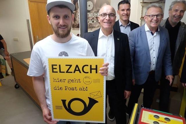 Müller und Postchef: Simon Gehring von der Stadtmühle Elzach nimmt die Postfiliale in seinen Laden auf
