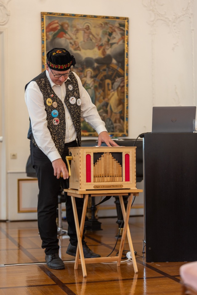 Bernd Wintermantel präsentiert die Losorgel für das Festival 2025 | Foto: Patrik Müller Bernd Wintermantel präsentiert die Losorgel für das Festival 2025 | Foto: Patrik Müller