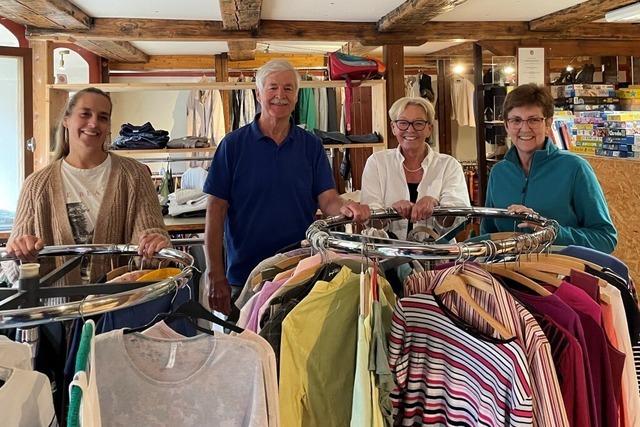 Zehn Jahre Kleiderkammer in Schönau: Entwicklung, Freude und Probleme mit Spenden