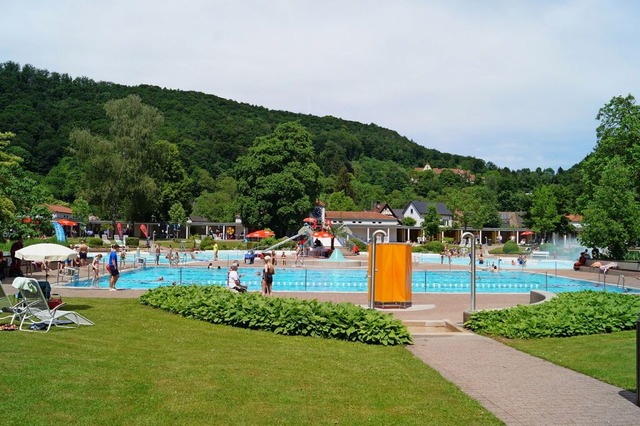 Aufgrund des wechselhaften Wetters kam...Badenweiler Freibad als im Jahr zuvor. | Foto: Silke Hartenstein Aufgrund des wechselhaften Wetters kam...Badenweiler Freibad als im Jahr zuvor. | Foto: Silke Hartenstein