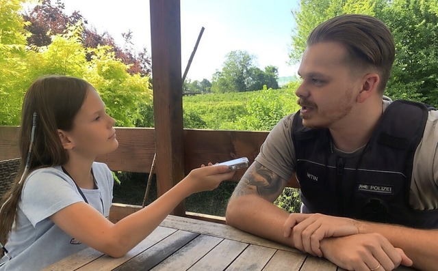 Trgt auch bei der Arbeit oft keine Un...chbearbeiter Artur Mitin im Interview.  | Foto: privat