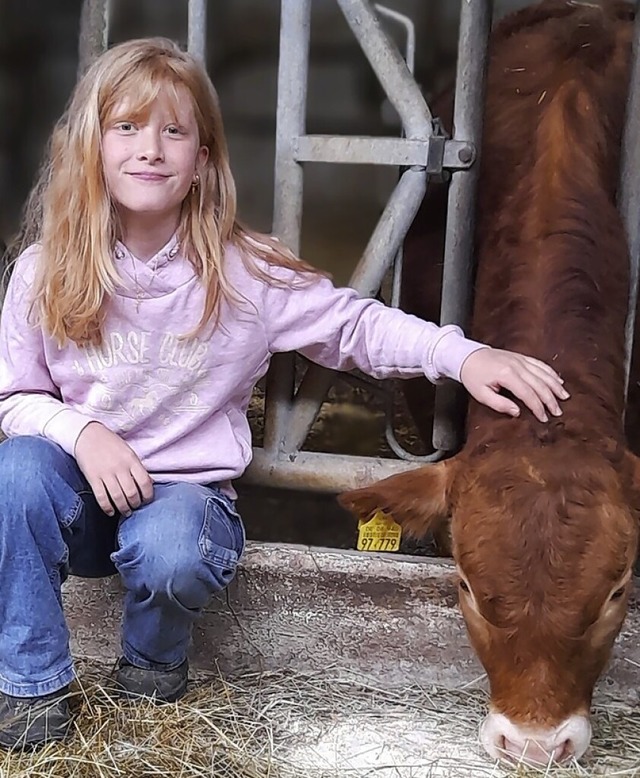 Marie mit Kuh Heidi   | Foto: privat