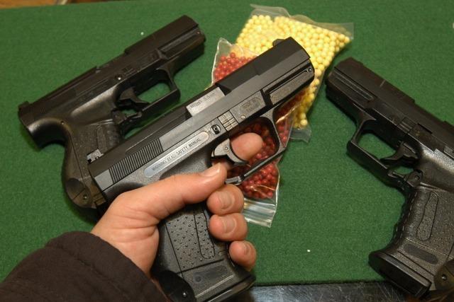 Jugendliche mit Softair-Waffen lösen Großeinsatz in Landwasser in Freiburg aus