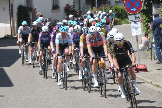Das dreittige Etappen-Radrennen  &#82...and in Merdingen im vergangenen Jahr).  | Foto: Sebastian Ehret