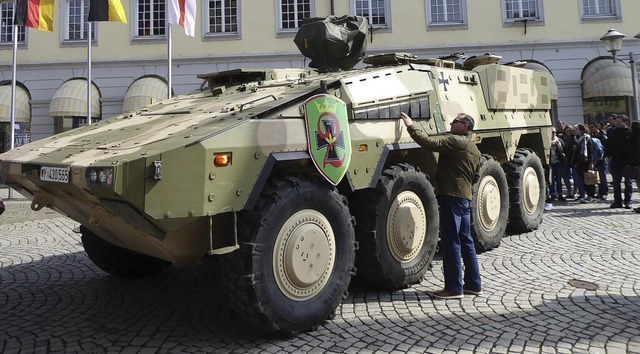 Die Bundeswehr ist ein seltener Gast i...Veteranentag in Offenburg stattfinden. | Foto: Helmut Seller Die Bundeswehr ist ein seltener Gast i...Veteranentag in Offenburg stattfinden. | Foto: Helmut Seller